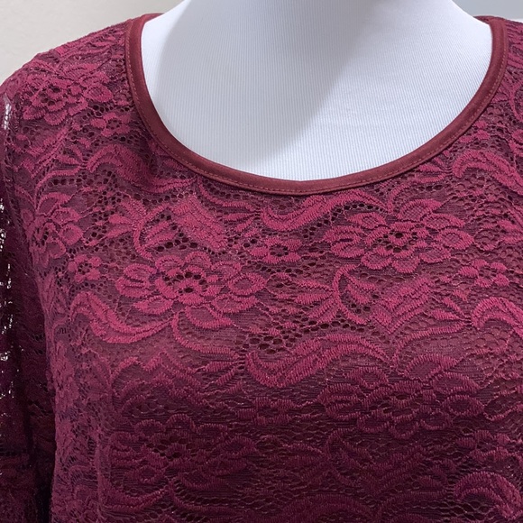 NWT Rue JuJu Lace Bell Sleeve Blouse - Picture 9 of 14